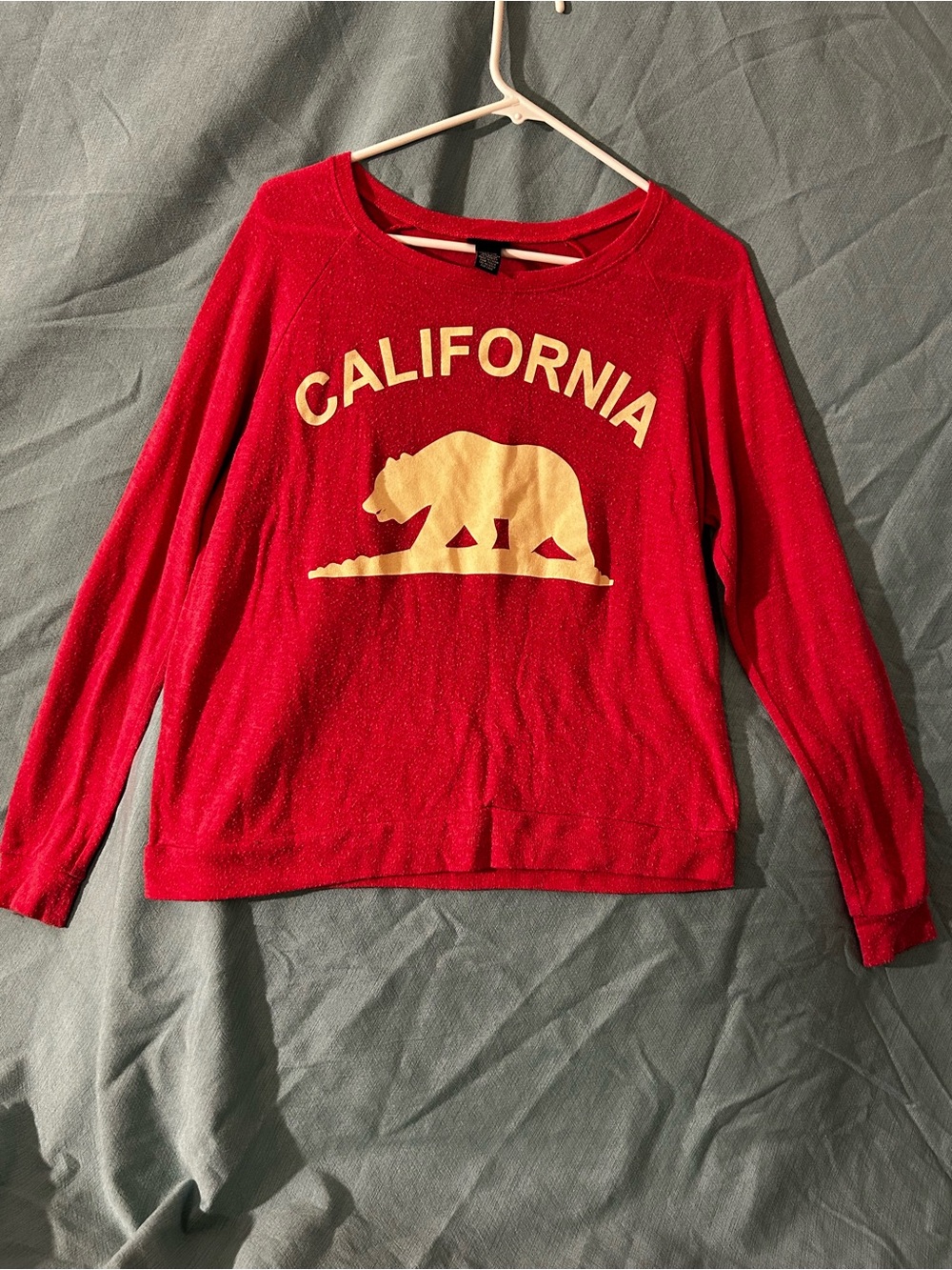 rue21 California Bear Graphic Pullover M Red Long Sleeve Lightweight
